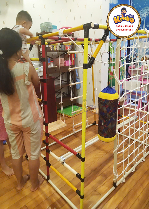 Trẻ em nghiện điện thoại Nguyên nhân, tác hại và giải pháp vận động thay thế